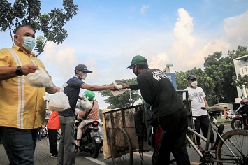 Pak Sahat--